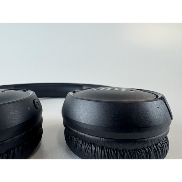 JBL Wireless Bluetooth On-Ear‎ Headphones Black with Controls Model Unknown - Picture 3 of 8